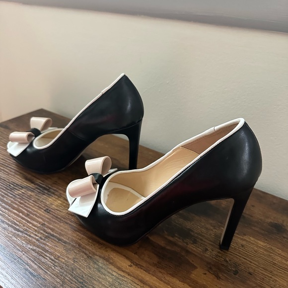 Studio pollini bow tie stiletto heels. - Picture 2 of 11
